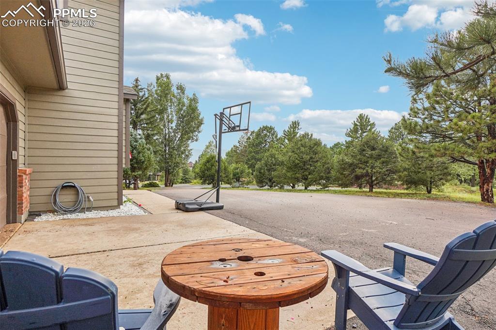 Image 43 of 49: Patio