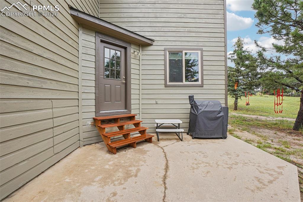 Image 44 of 49: Entry