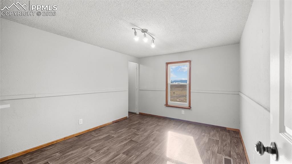 Image 15 of 42: Bedroom