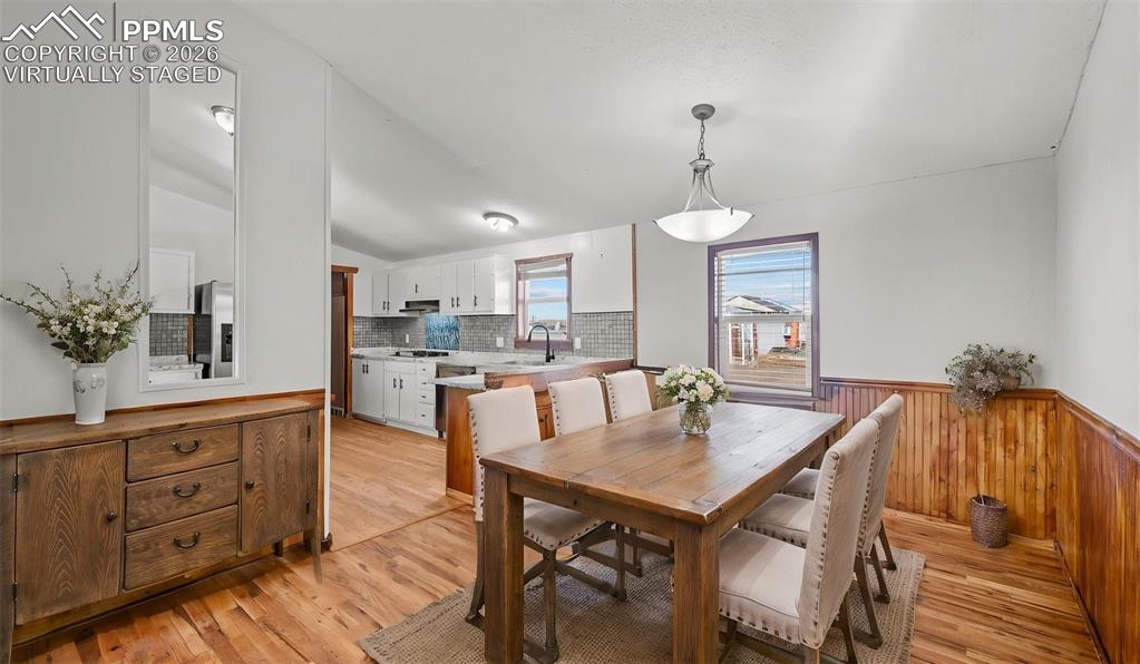 Image 9 of 42: Virtually Staged