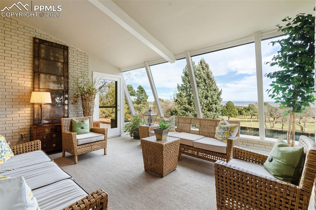 Image 11 of 50: Sun Room