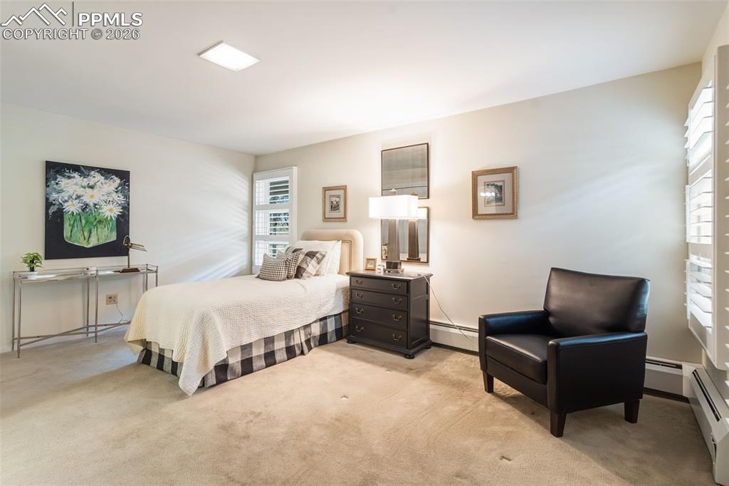 Image 30 of 50: Bedroom