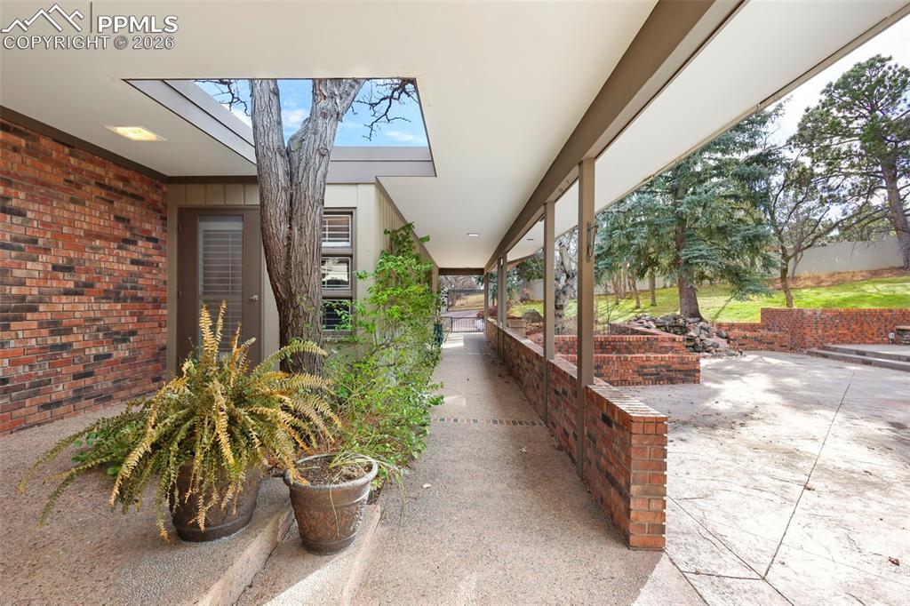 Image 35 of 50: Patio