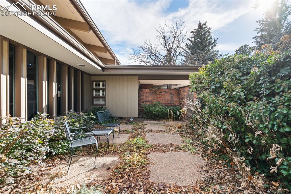 Image 36 of 50: Courtyard