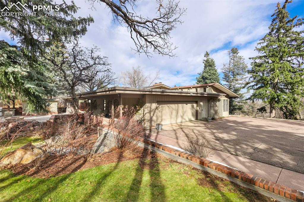 Image 39 of 50: Side of Structure