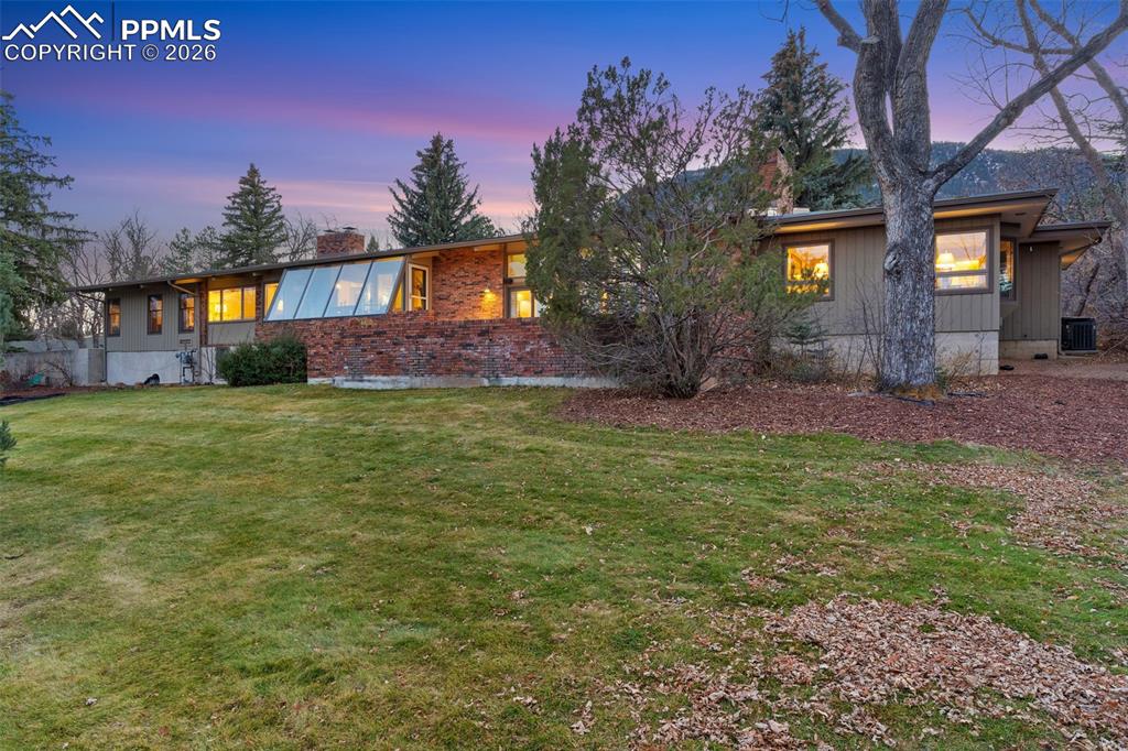 Image 50 of 50: Yard