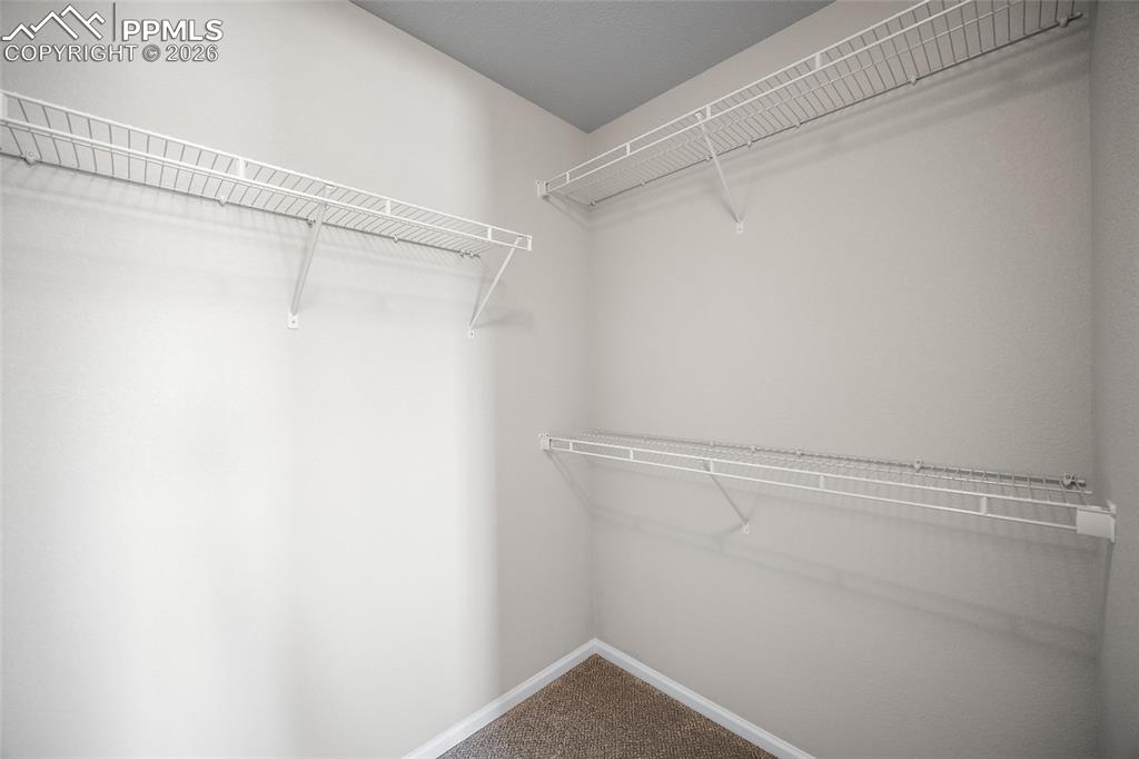 Image 24 of 32: Closet