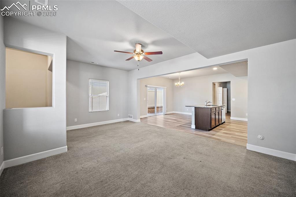 Image 6 of 32: Living Room