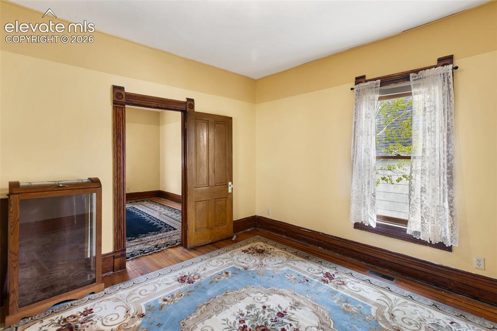 Image 18 of 27: Master Bedroom
