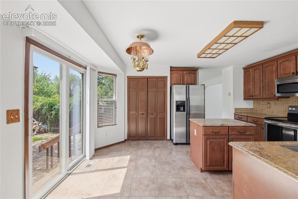 Image 12 of 42: Kitchen