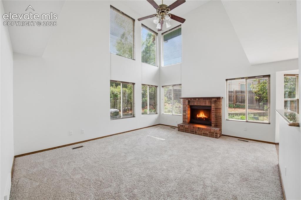 Image 14 of 42: Living Room