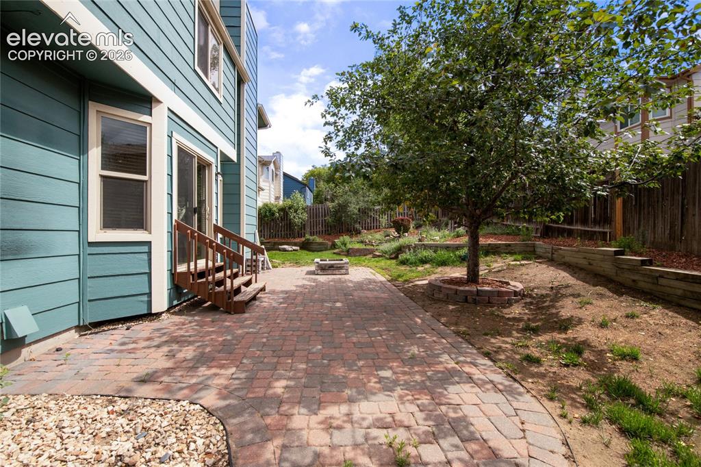 Image 41 of 42: Patio