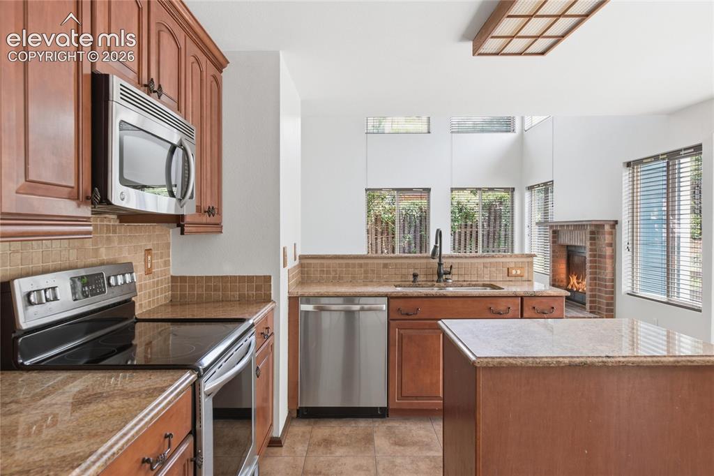 Image 9 of 42: Kitchen