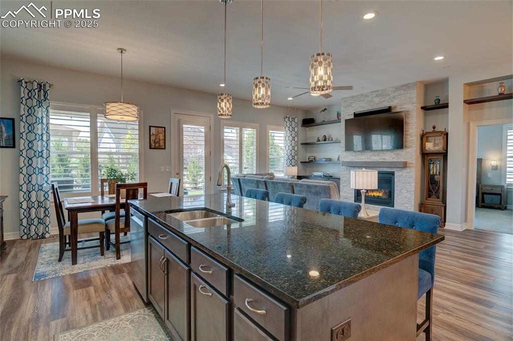 Image 3 of 46: Kitchen
