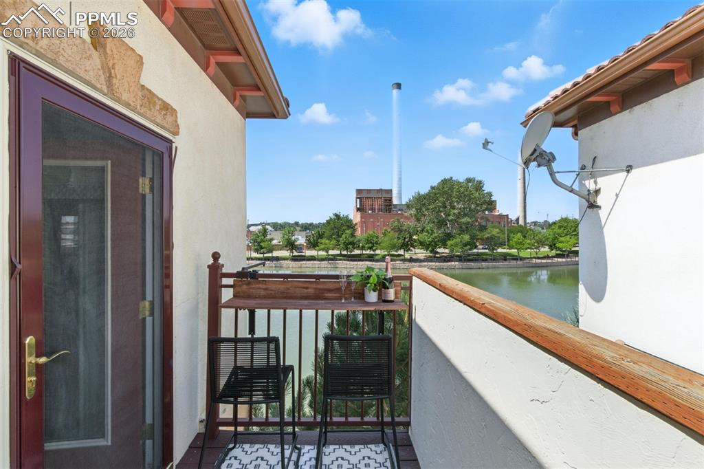 Image 11 of 34: Balcony