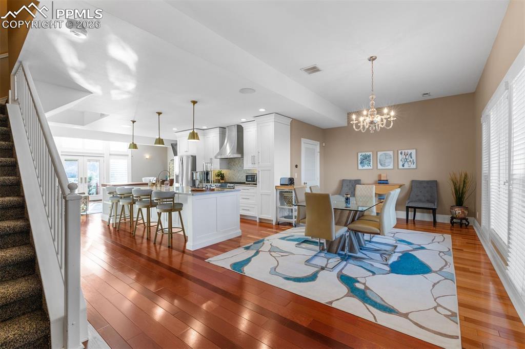 Image 2 of 34: Dining Area