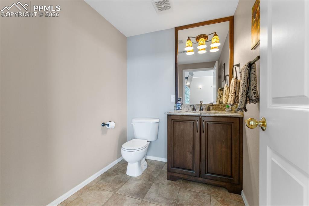 Image 24 of 34: Bathroom