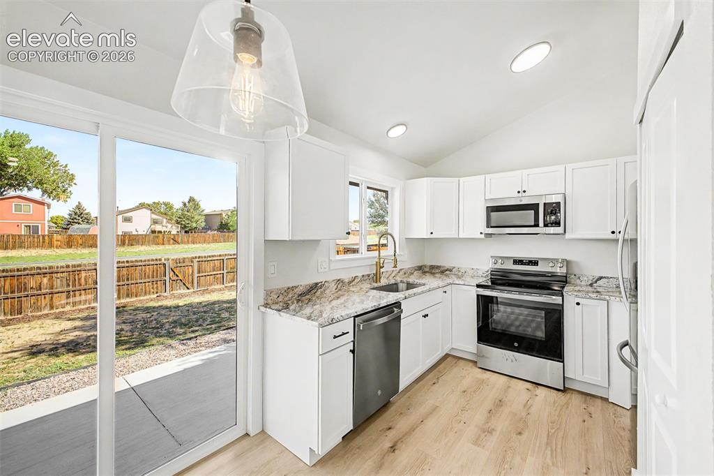Image 10 of 29: Kitchen