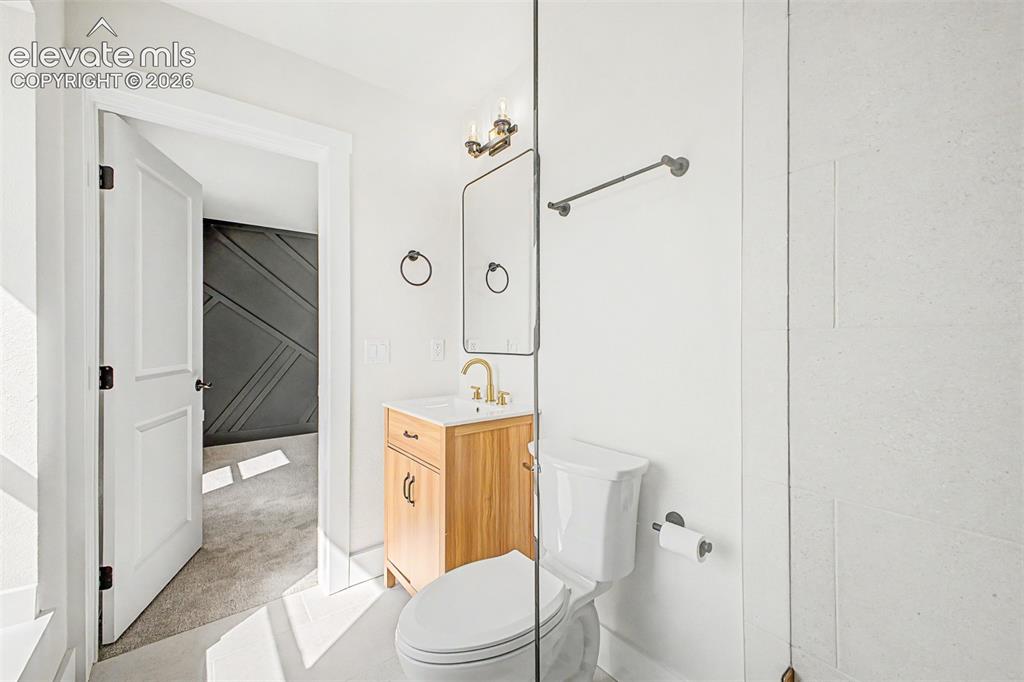 Image 19 of 29: Bathroom