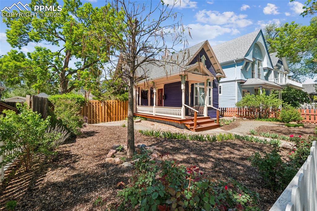 Image 3 of 29: Front of Structure