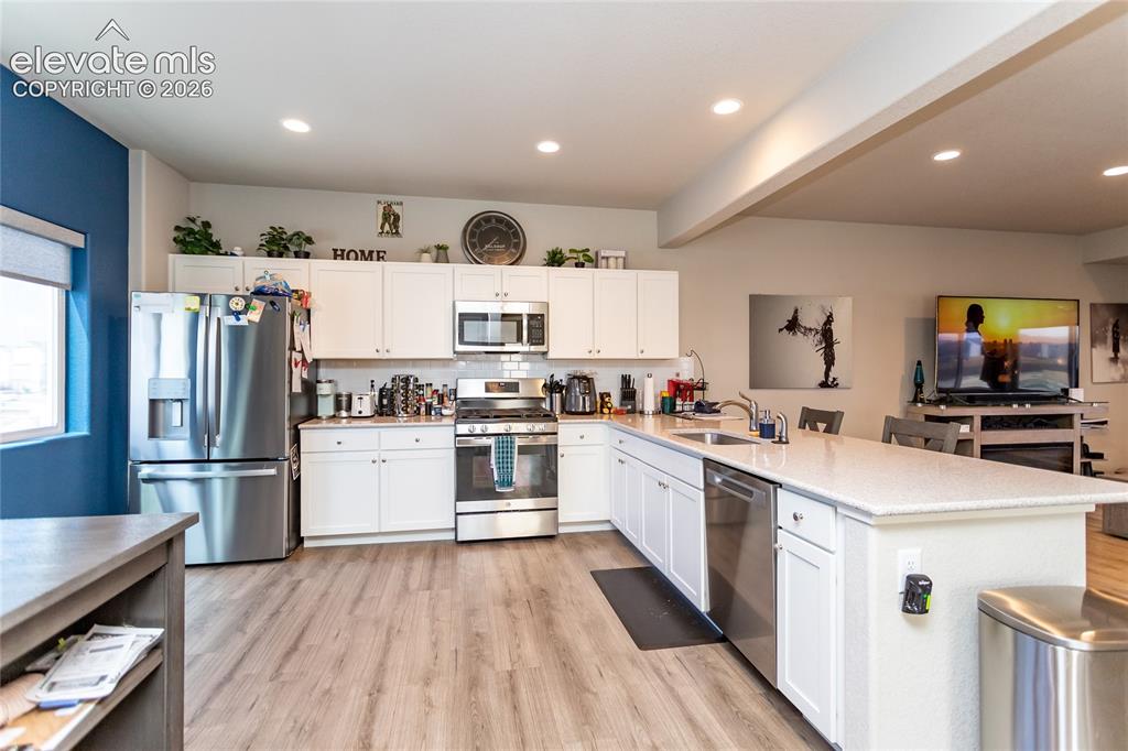 Image 12 of 36: Kitchen