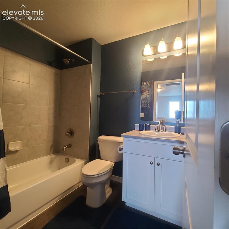 Image 19 of 34: Full Bath upstairs