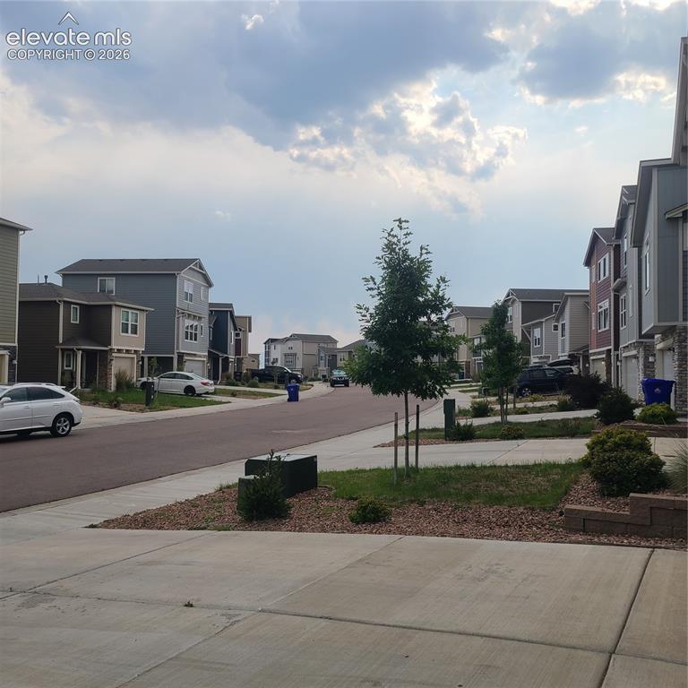 Image 31 of 34: Nice neighborhood