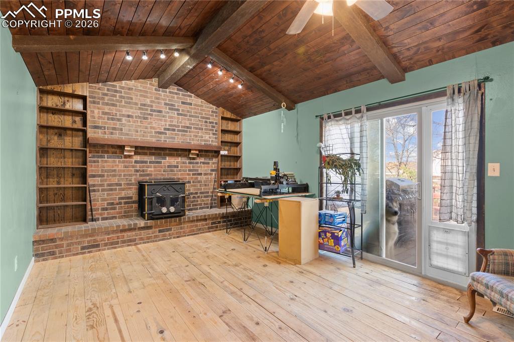 Image 12 of 26: Office