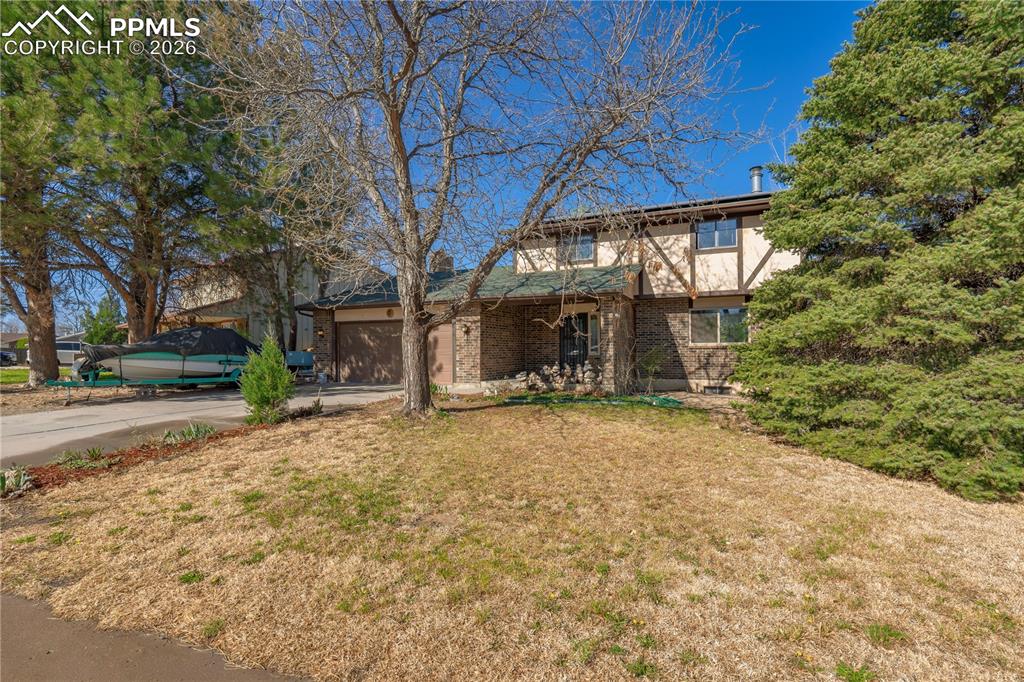 Image 3 of 26: Front of Structure