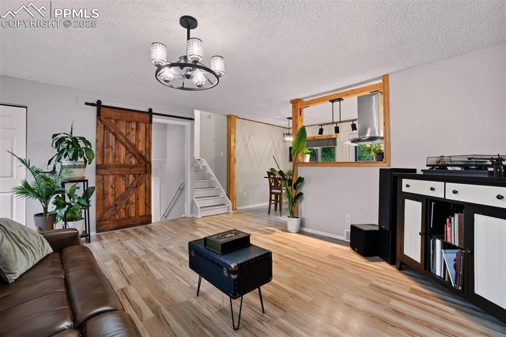 Image 2 of 21: Living Room