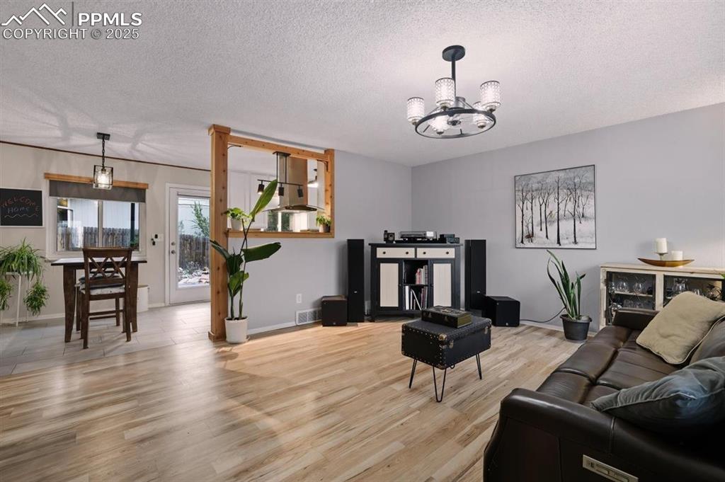 Image 3 of 21: Living Room