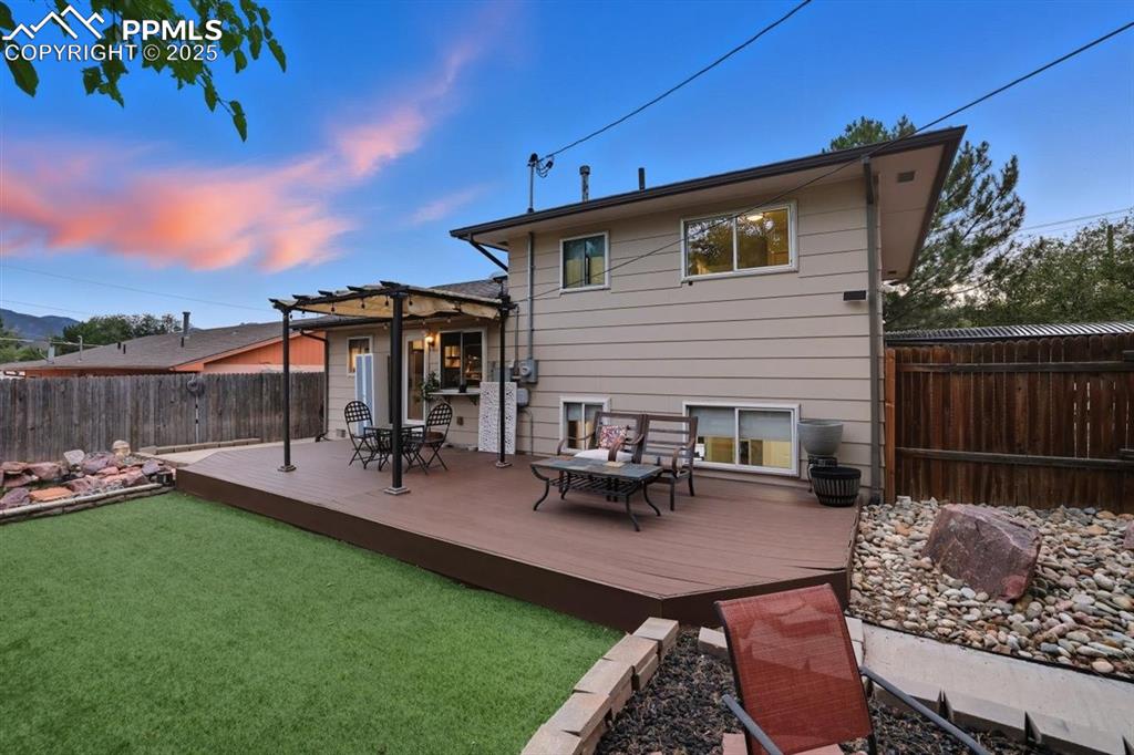 Image 6 of 21: Back of Structure