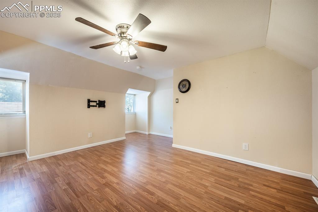 Image 4 of 21: Bonus Room