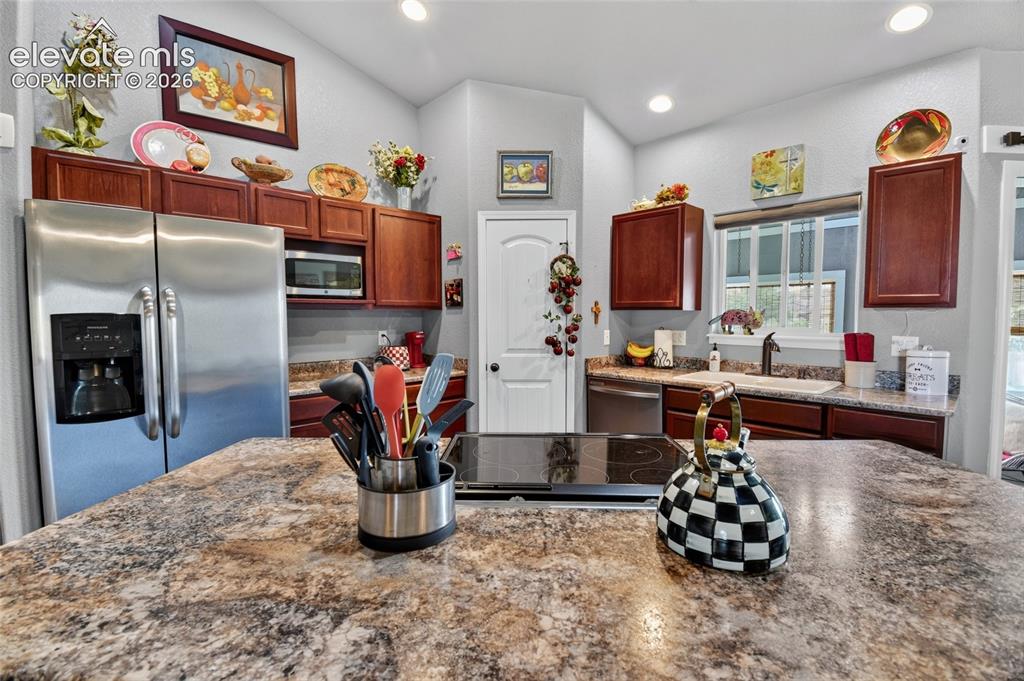 Image 10 of 35: Kitchen