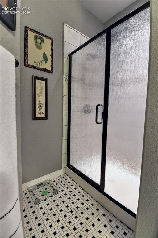 Image 26 of 35: Bathroom