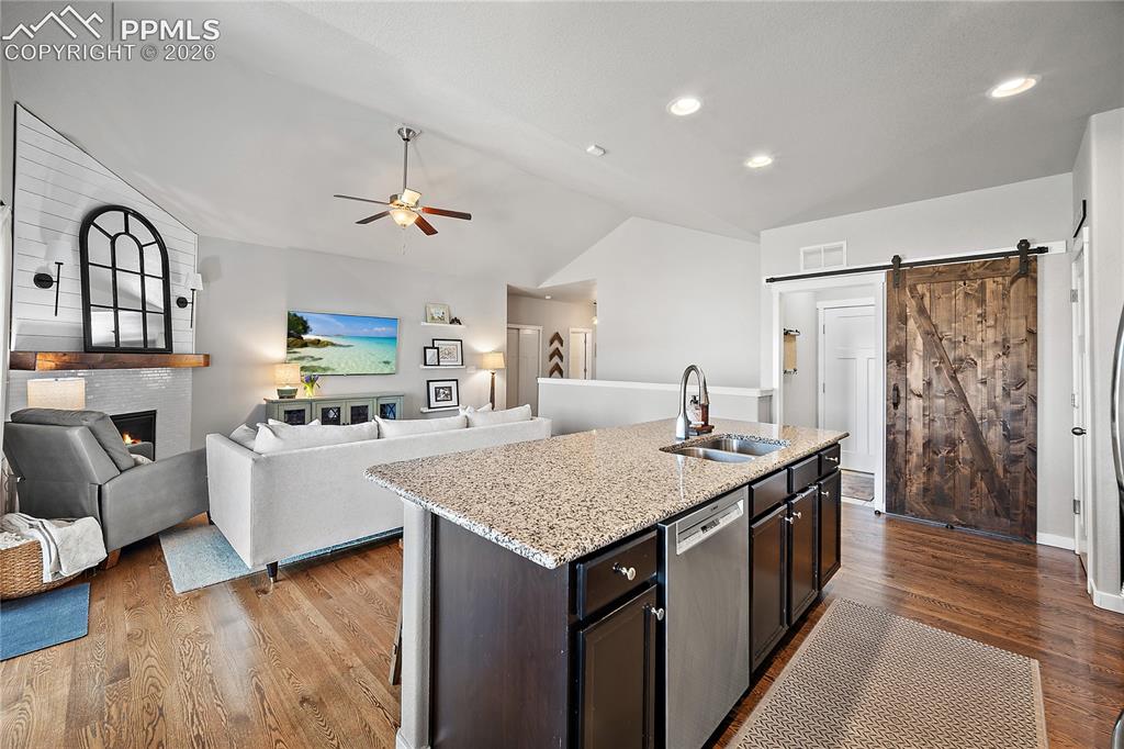 Image 13 of 44: Perfect for entertaining 