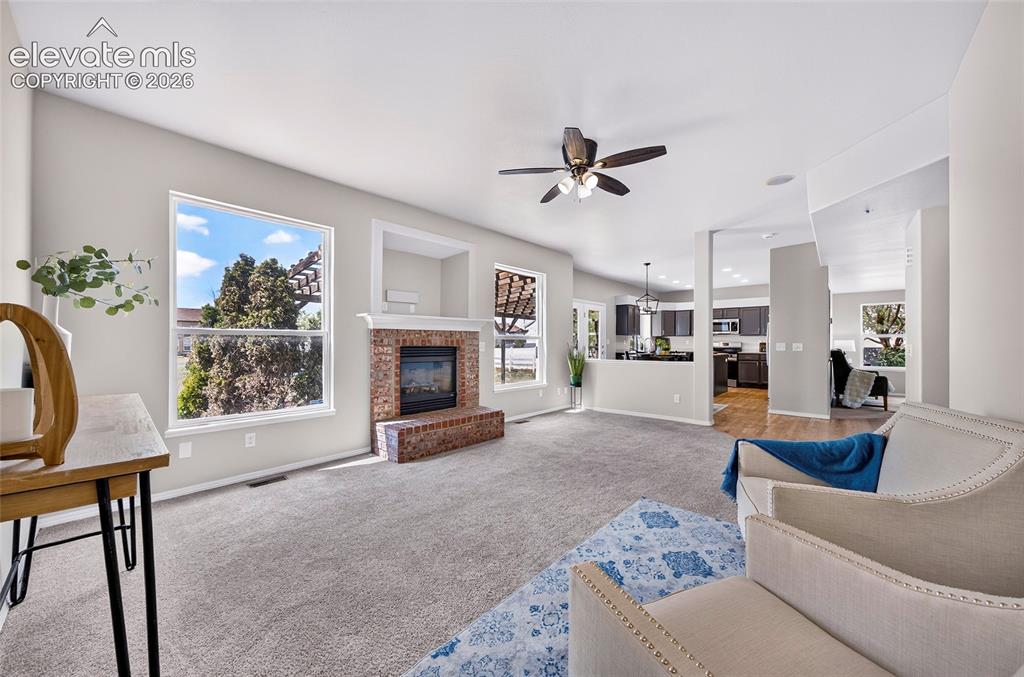 Image 11 of 32: Living Room