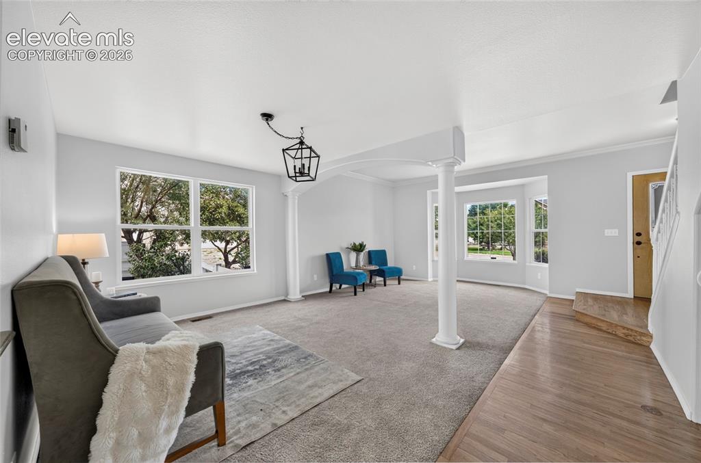 Image 4 of 32: Sitting Room