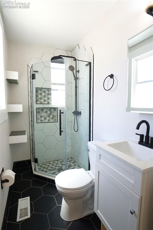 Image 12 of 42: Bathroom