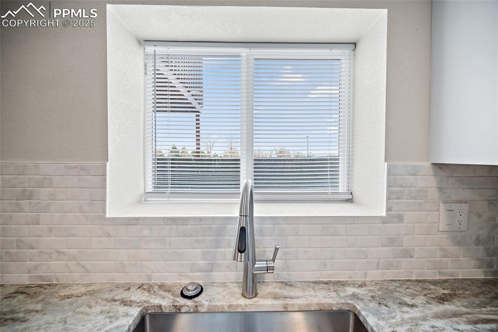 Image 30 of 50: Additional 2nd Kitchen in 2nd Unit (Basement)!