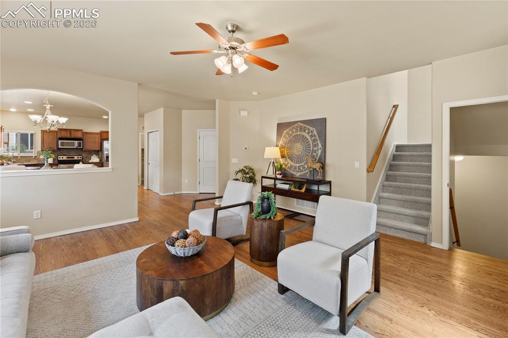 Image 19 of 50: Living Room