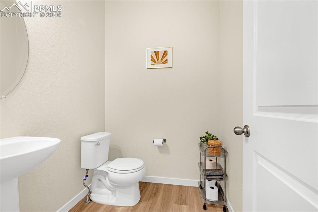 Image 33 of 50: Bathroom