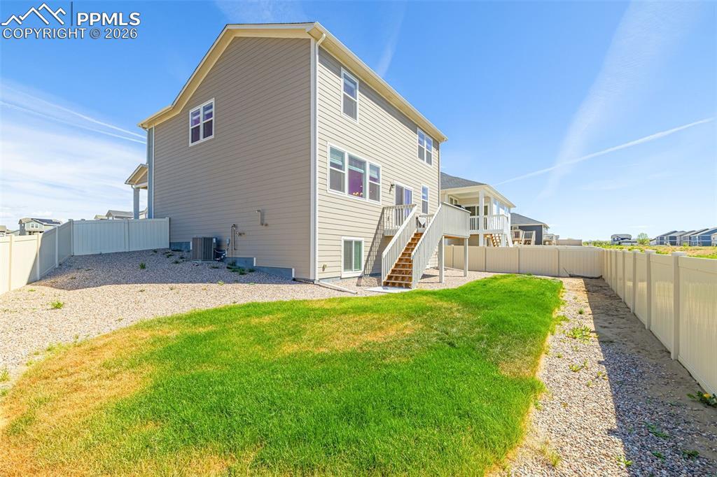 Image 39 of 50: Back of Structure