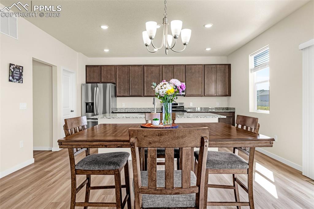 Image 9 of 50: Kitchen