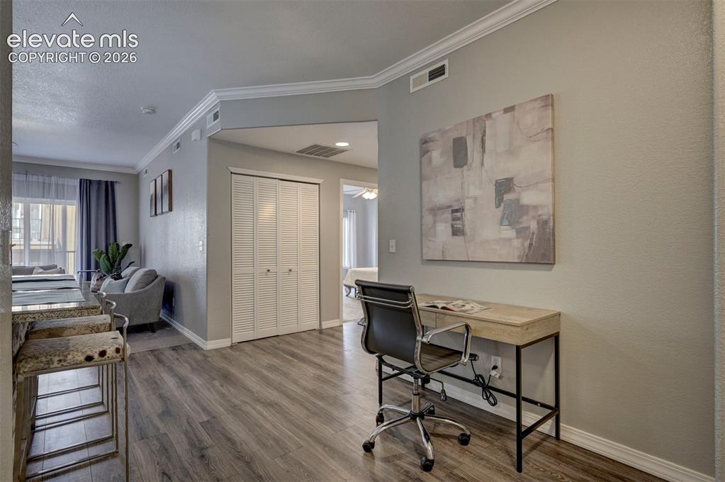 Image 3 of 40: Entrance Foyer
