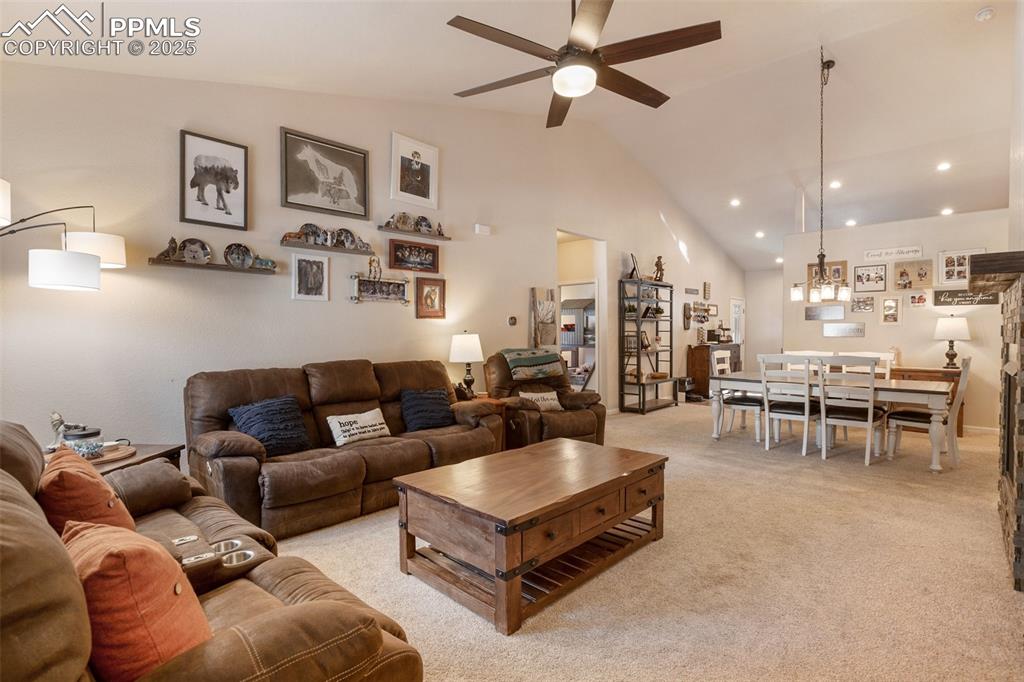 Image 4 of 23: Living Room