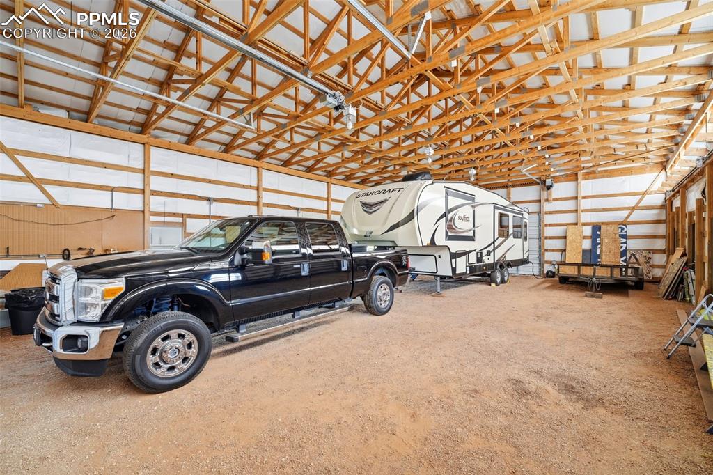 Image 49 of 50: Garage