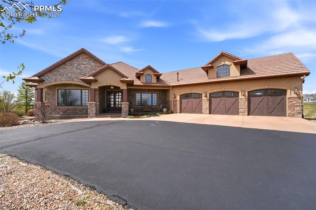 Image 5 of 50: Front of Structure