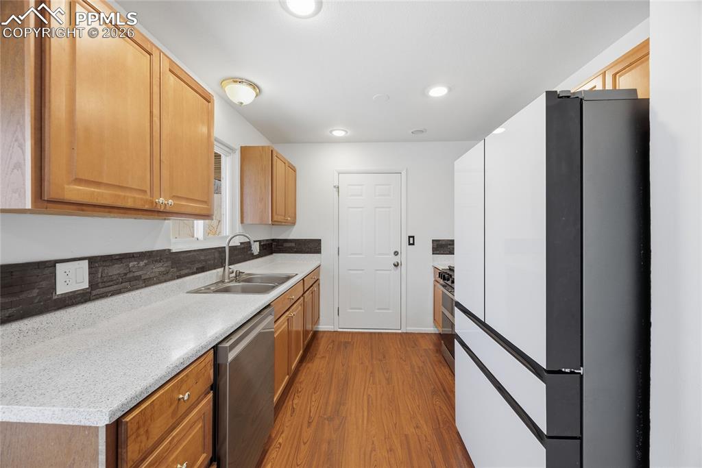 Image 2 of 38: No Description Available