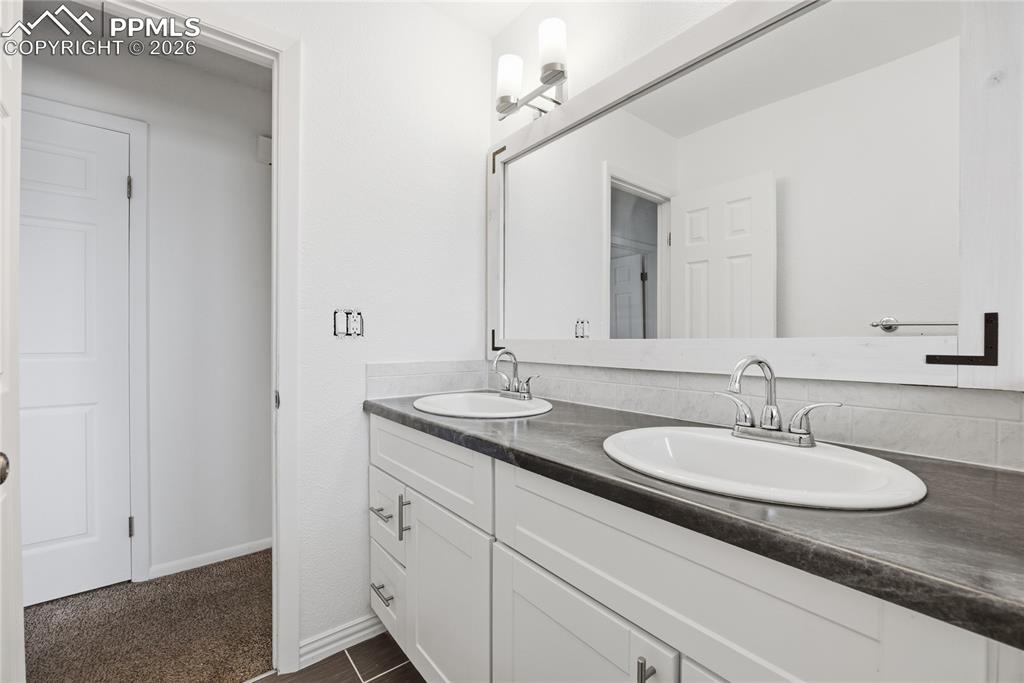 Image 31 of 38: No Description Available